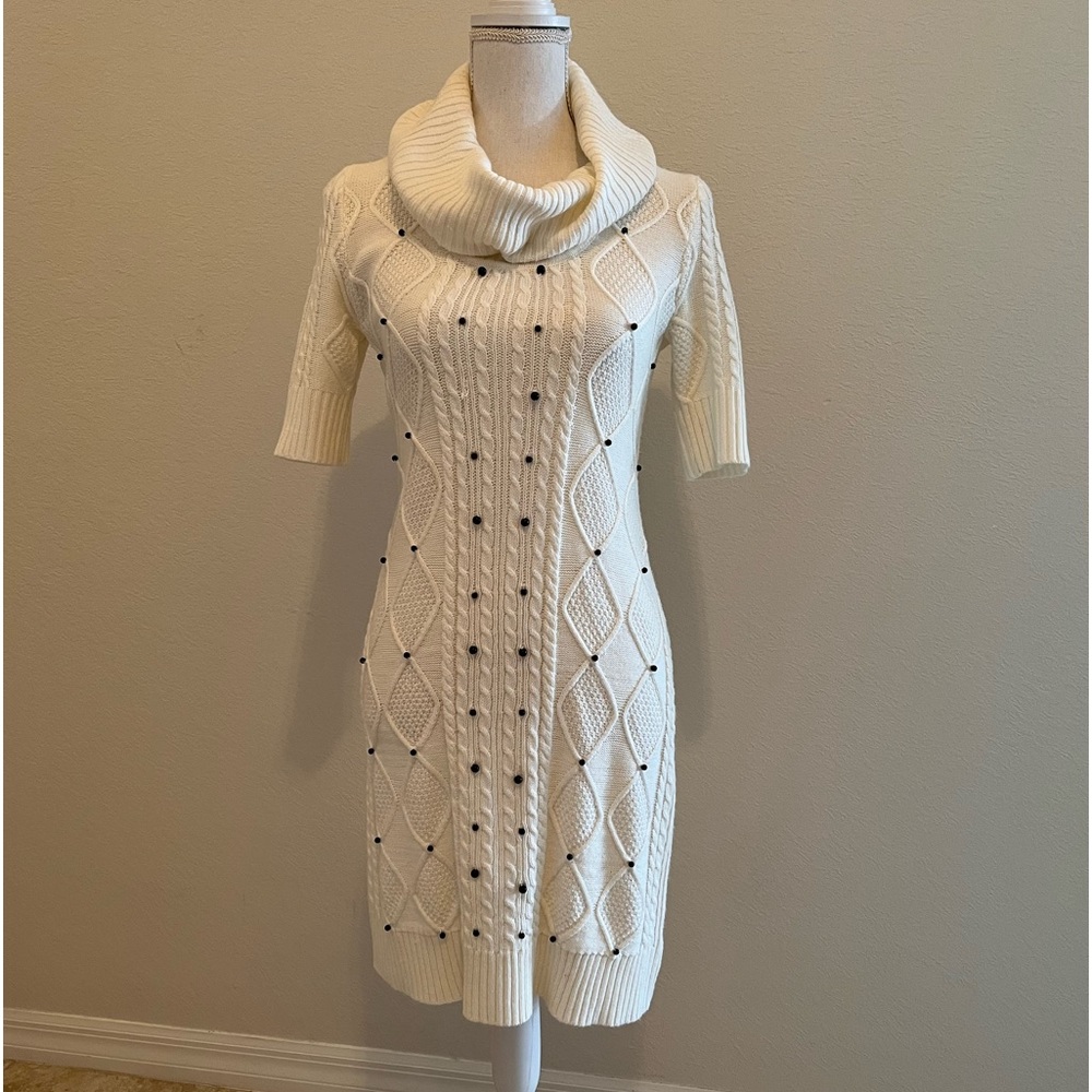 NEW DIRECTIONS DRESS. Size medium 100% acrylic.